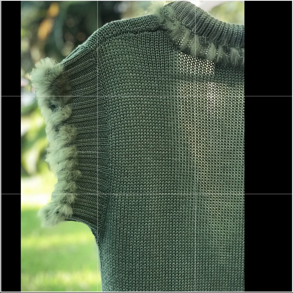 Cardigan Vest Green with Fur Trim - Picture 4 of 8